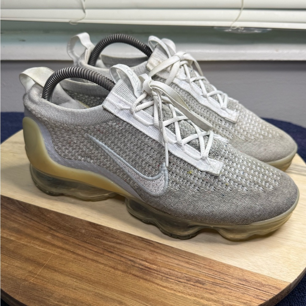 Nike Vapor Max Light Gray and Cream Air Sneakers (Women’s 9)